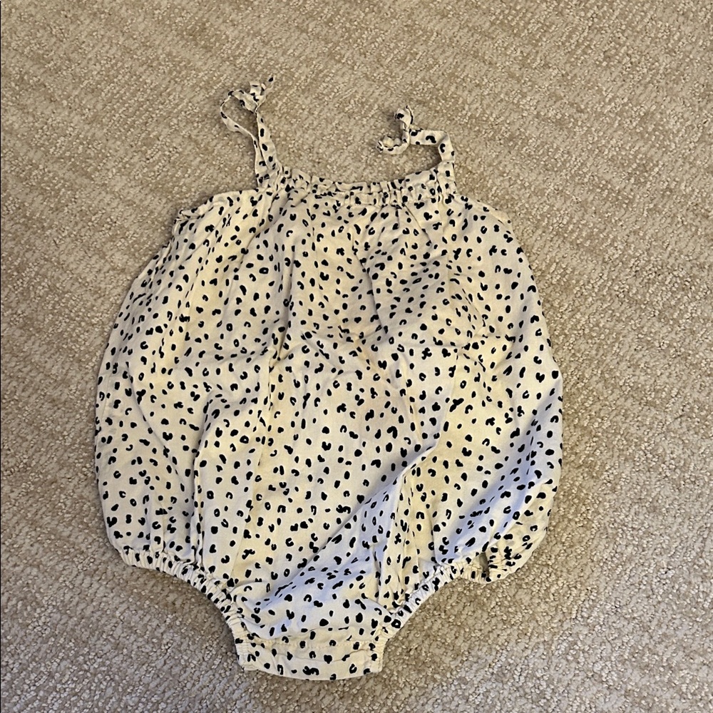 Baby old navy bubble romper with leopard spot print